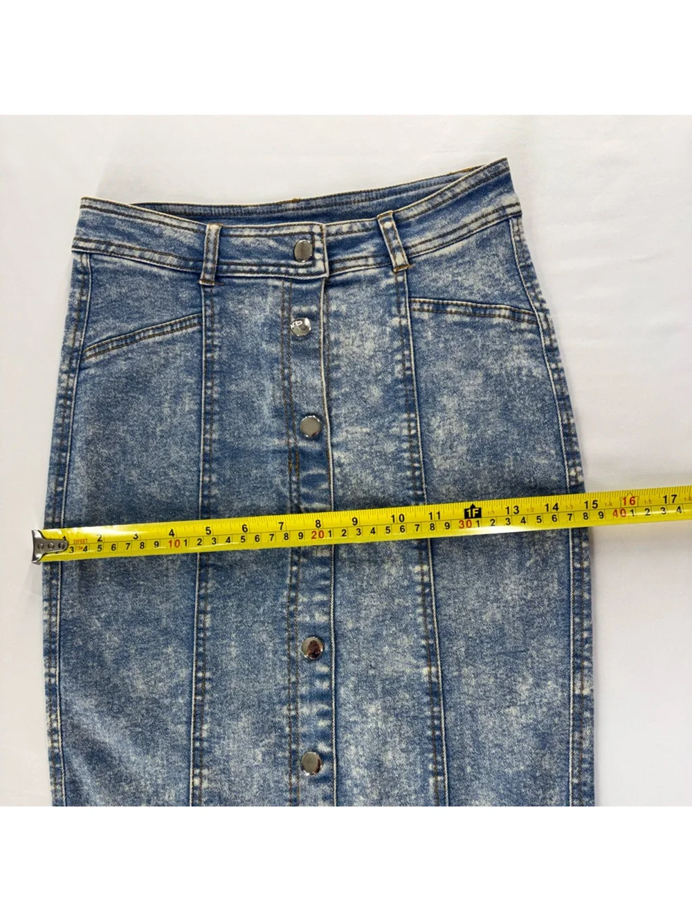 Marilyn Monroe Button Front Denim Pencil Skirt XS Acid Wash Stretch - Picture 8 of 9